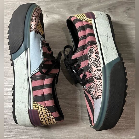 Vans size 8 1/2 - Picture 9 of 10